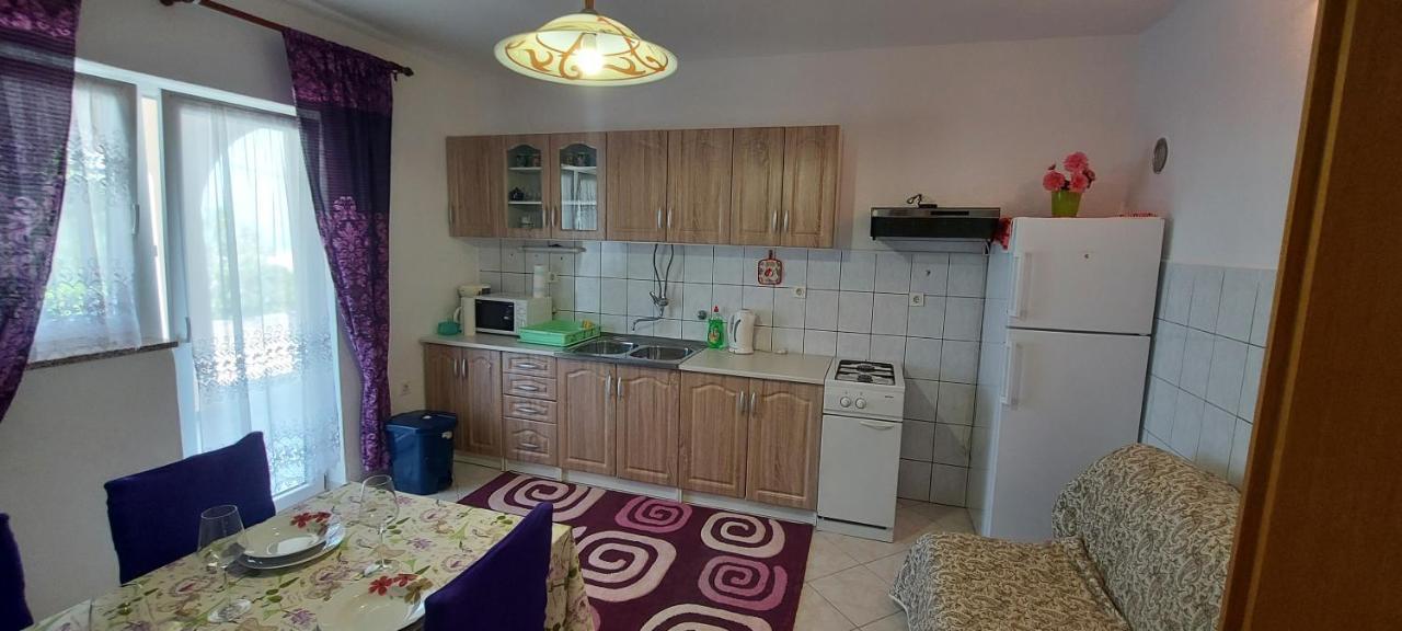 Danijel Hotel Свети Юрай Екстериор снимка